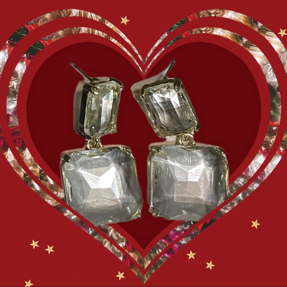 Gorgeous transparent crystal earrings